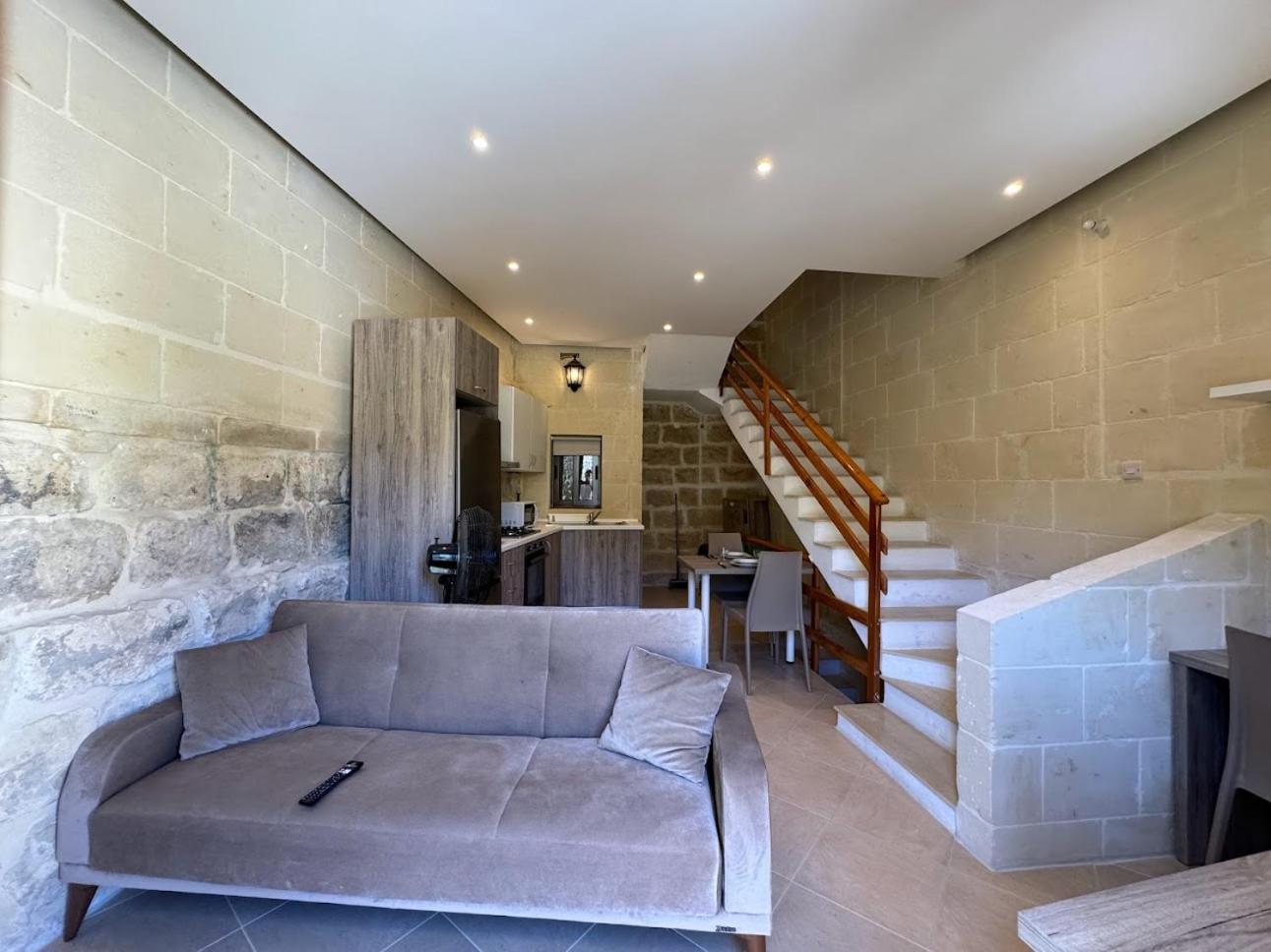 The Nest Siekel Townhouse Apartment *